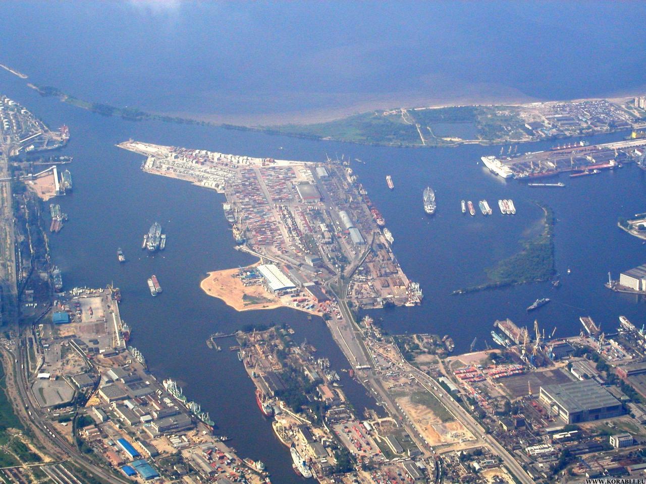 Большой порт Санкт-Петербурга